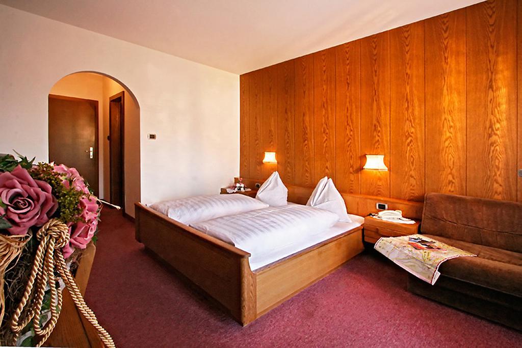 Hotel Schoenbrunn Мерано Экстерьер фото