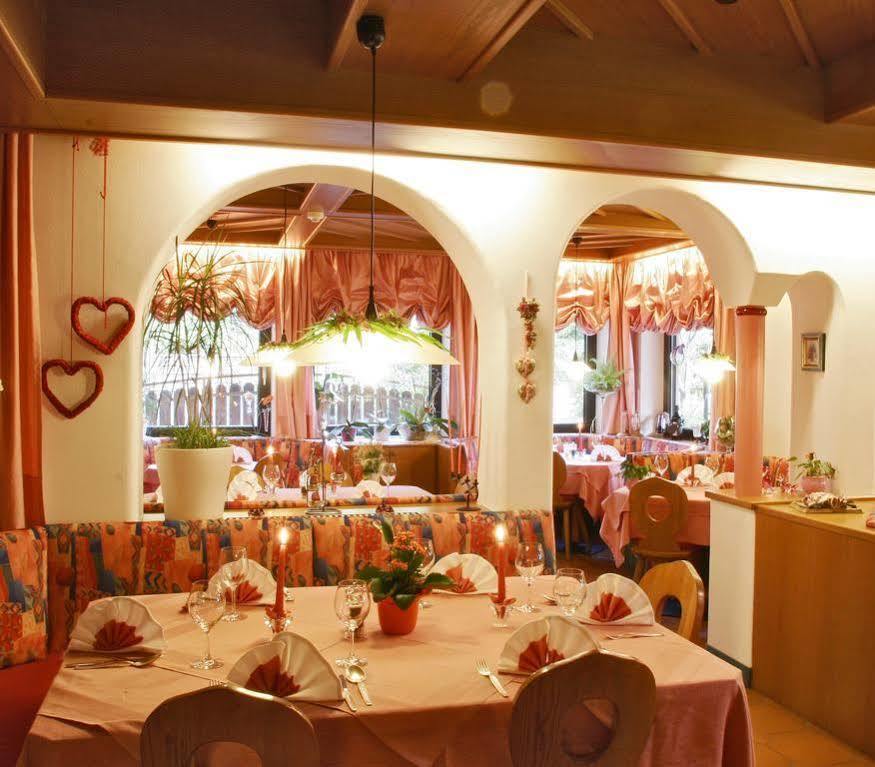 Hotel Schoenbrunn Мерано Экстерьер фото